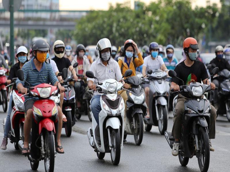 TP HCM yêu cầu người dân tiếp tục đeo khẩu trang khi ra khỏi nhà