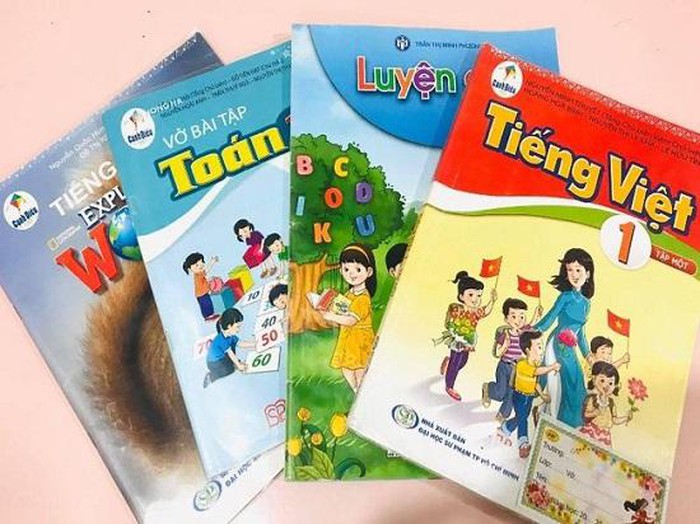 Bộ Giáo dục yêu cầu kiểm tra các nội dung phản ánh về SGK lớp 1