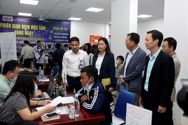 63 doanh nghiệp tham gia Hội chợ việc làm trực tuyến