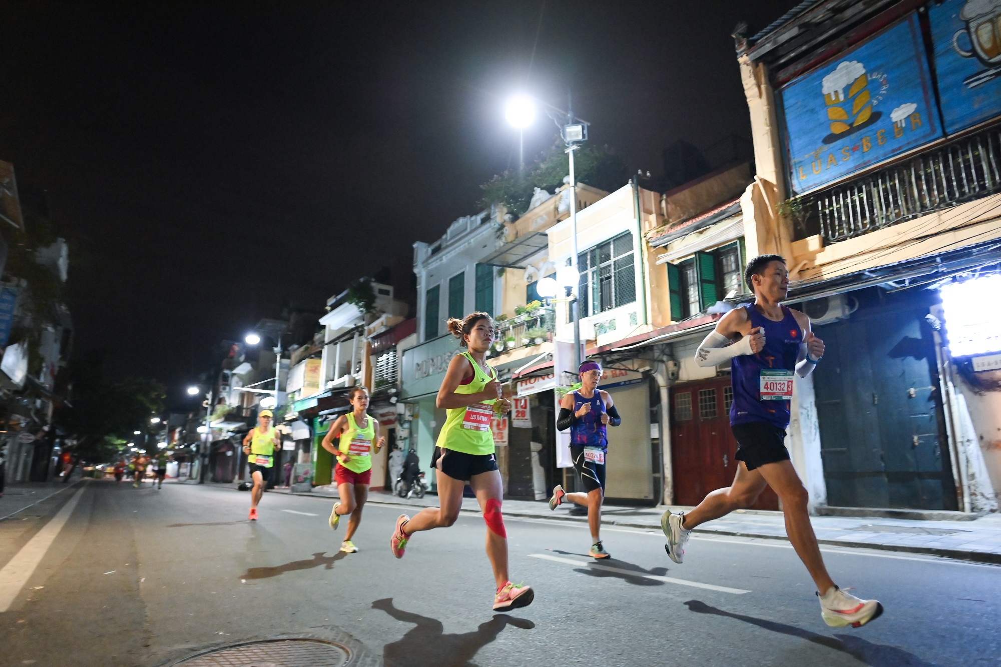 Hàng loạt thành tích ấn tượng tại VPBank Hanoi Marathon ASEAN 2020