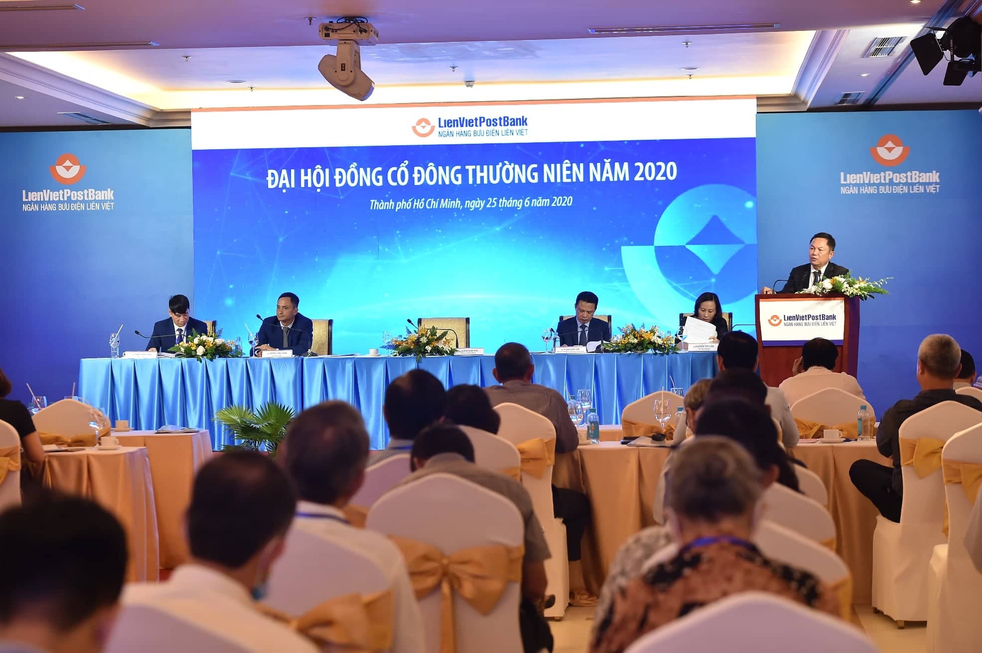 LienVietPostBank được chấp thuận tăng vốn điều lệ bằng phương án phát hành cổ phiếu để trả cổ tức 10%