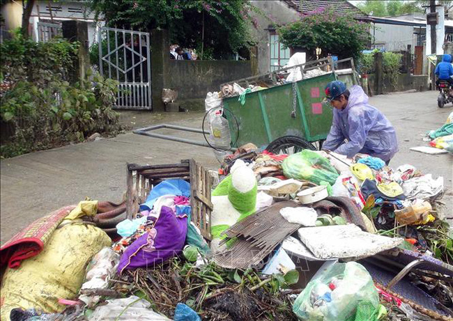 Bộ Y tế khuyến cáo người dân biện pháp phòng dịch mùa mưa lũ