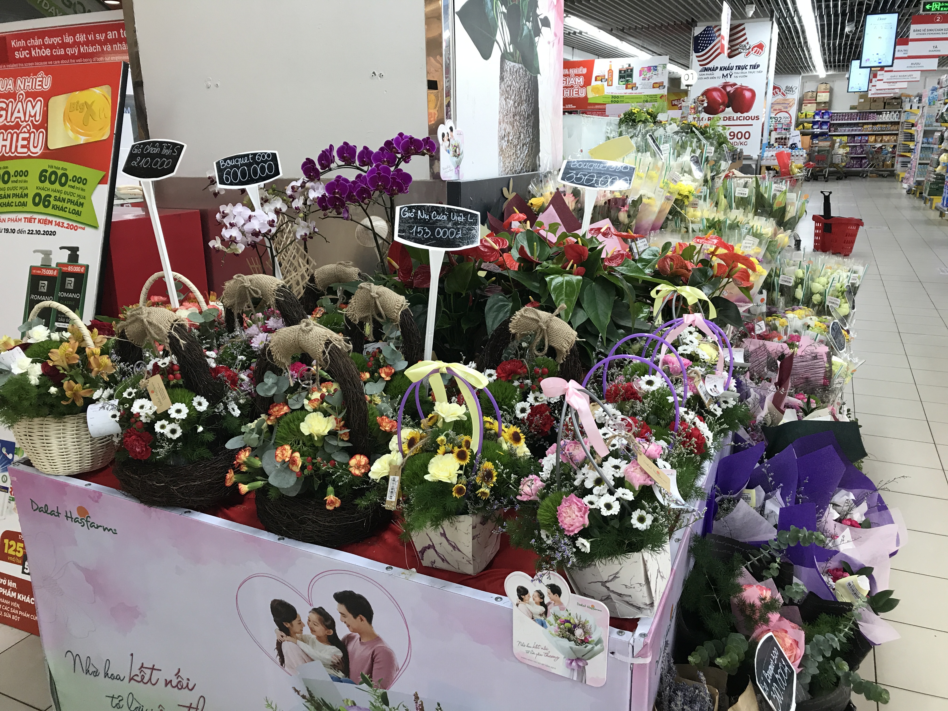 Thị trường hoa tại TPHCM tấp lập trong ngày 2010