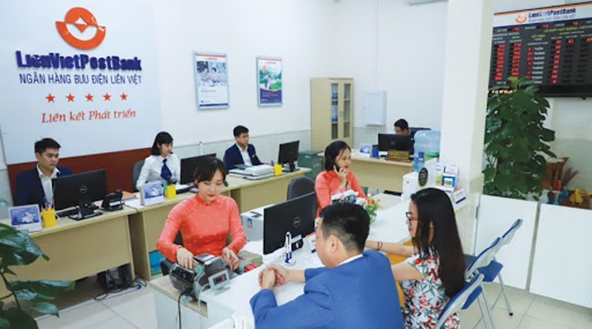 LPB được chấp thuận hủy đăng ký giao dịch tại HNX