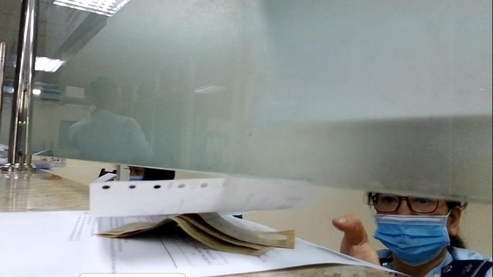 Tạm đình chỉ 4 cán bộ hải quan liên quan đến nghi vấn nhận tiền bôi trơn