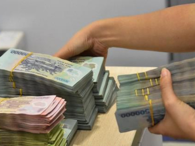 TP. HCM Khởi tố nhân viên ngân hàng rút hơn 4 tỷ đồng của khách