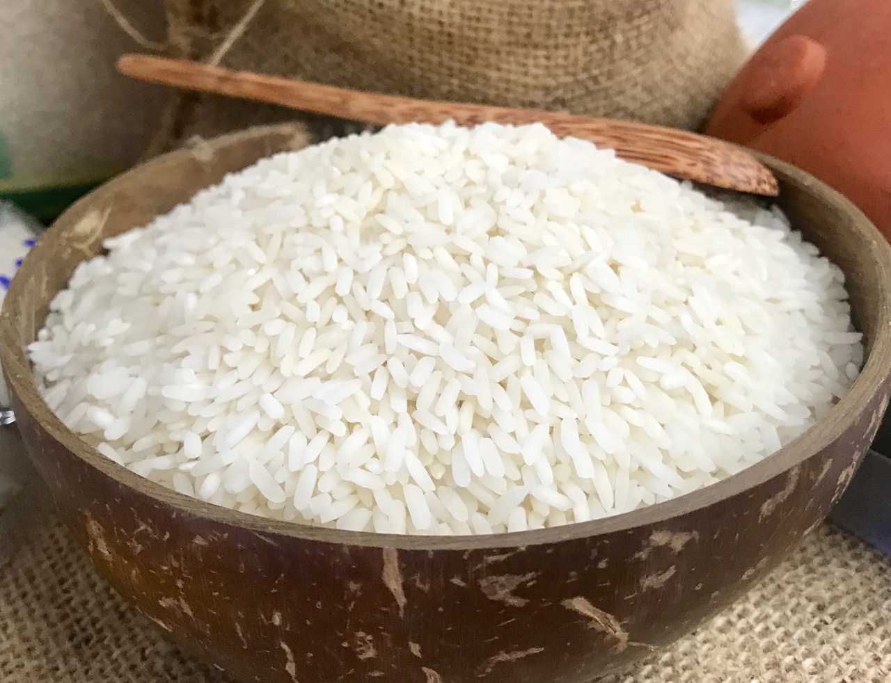 Giá gạo hôm nay 2910 Gạo tấm 5% tăng nhẹ, trong nước ổn định 