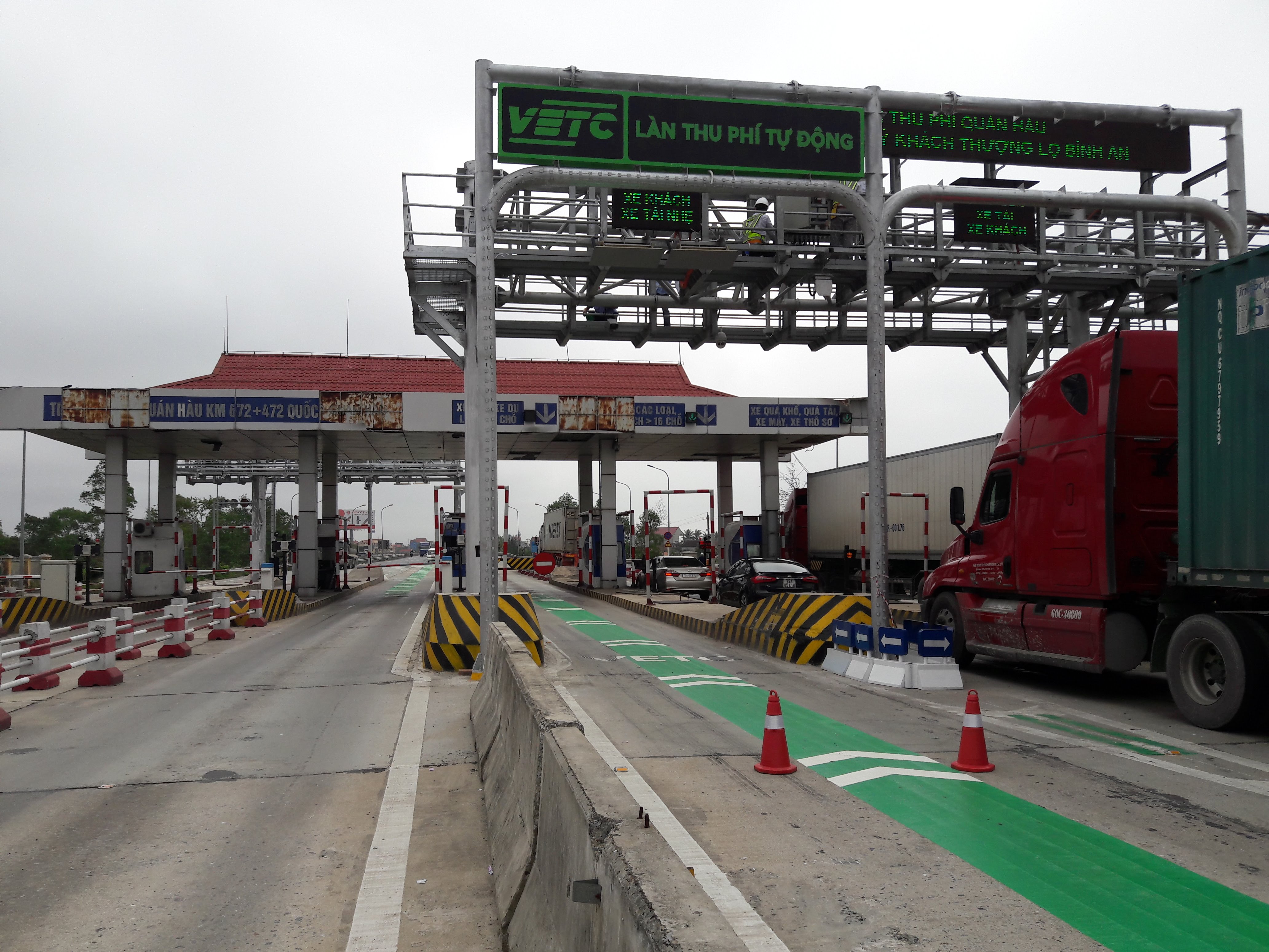 Vẫn còn 11 trạm BOT chây ì triển khai thu phí tự động không dừng