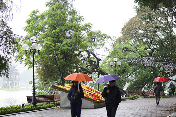 Dự báo thời tiết hôm nay 111 Miền Trung giảm mưa, miền Bắc hửng nắng