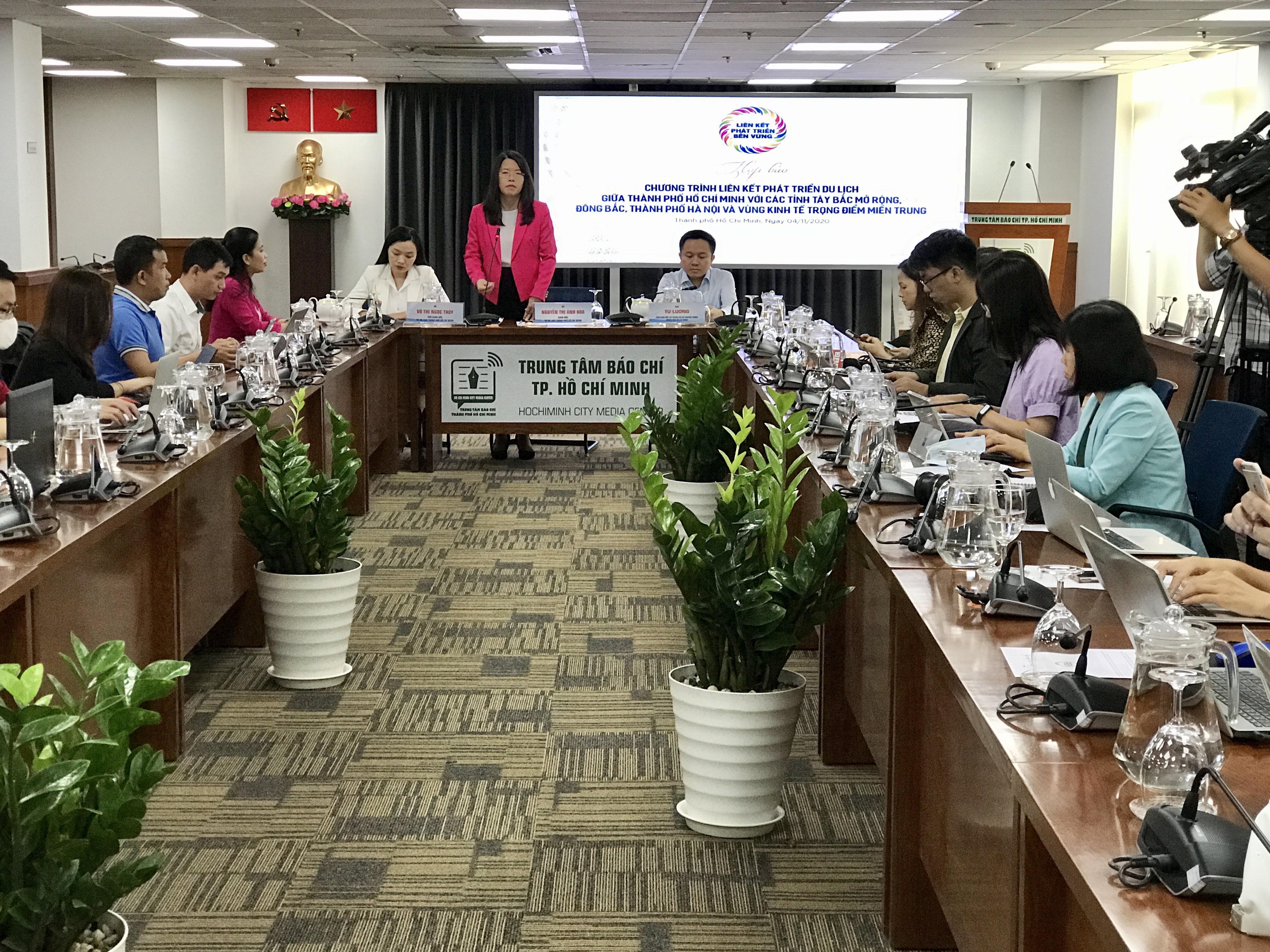 TPHCM liên kết phát triển du lịch với các tỉnh, thành phố vùng Tây Bắc mở rộng, vùng Đông Bắc và vùng kinh tế trọng điểm miền Trung.