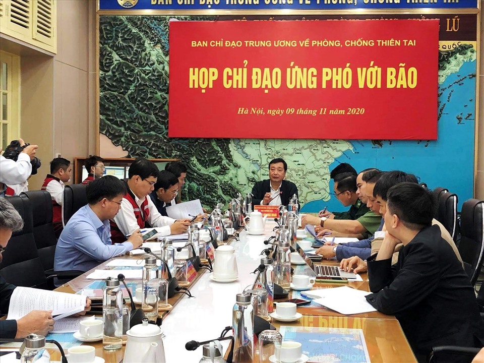 Ban Chỉ đạo T.Ư về Phòng, chống thiên tai tổ chức cuộc họp với các bộ ngành liên quan bàn giải pháp phòng chống Bão số 12