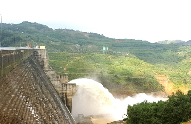 Các hồ thủy điện ở Quảng Nam xả nước chuẩn bị đón lũ mới