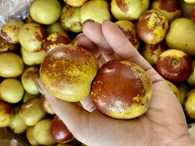 Táo tàu tươi Trung Quốc đắt hàng trên chợ mạng với mức giá 280.000kg