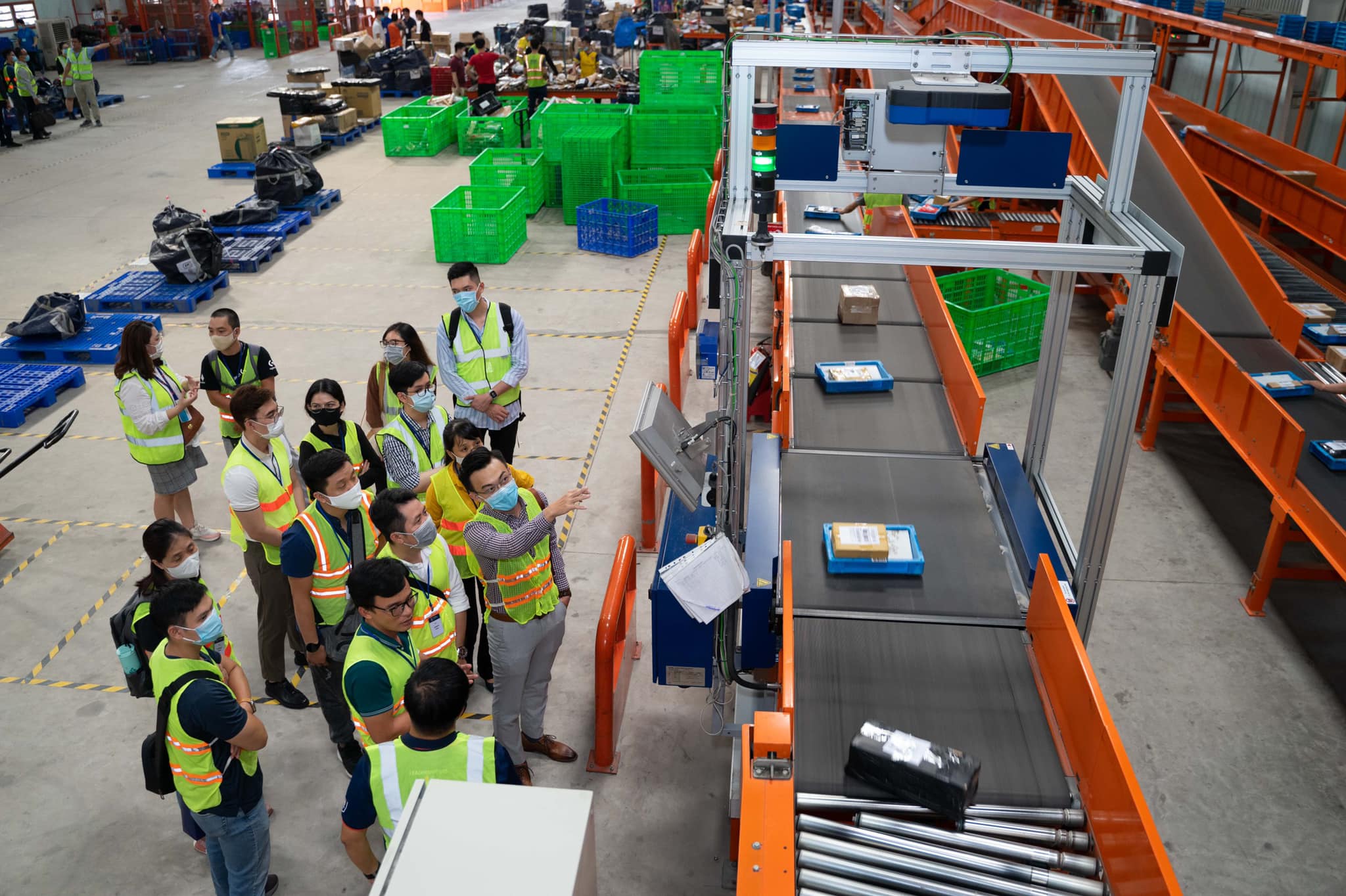 Sẽ siết bán hàng online và người vận chuyển