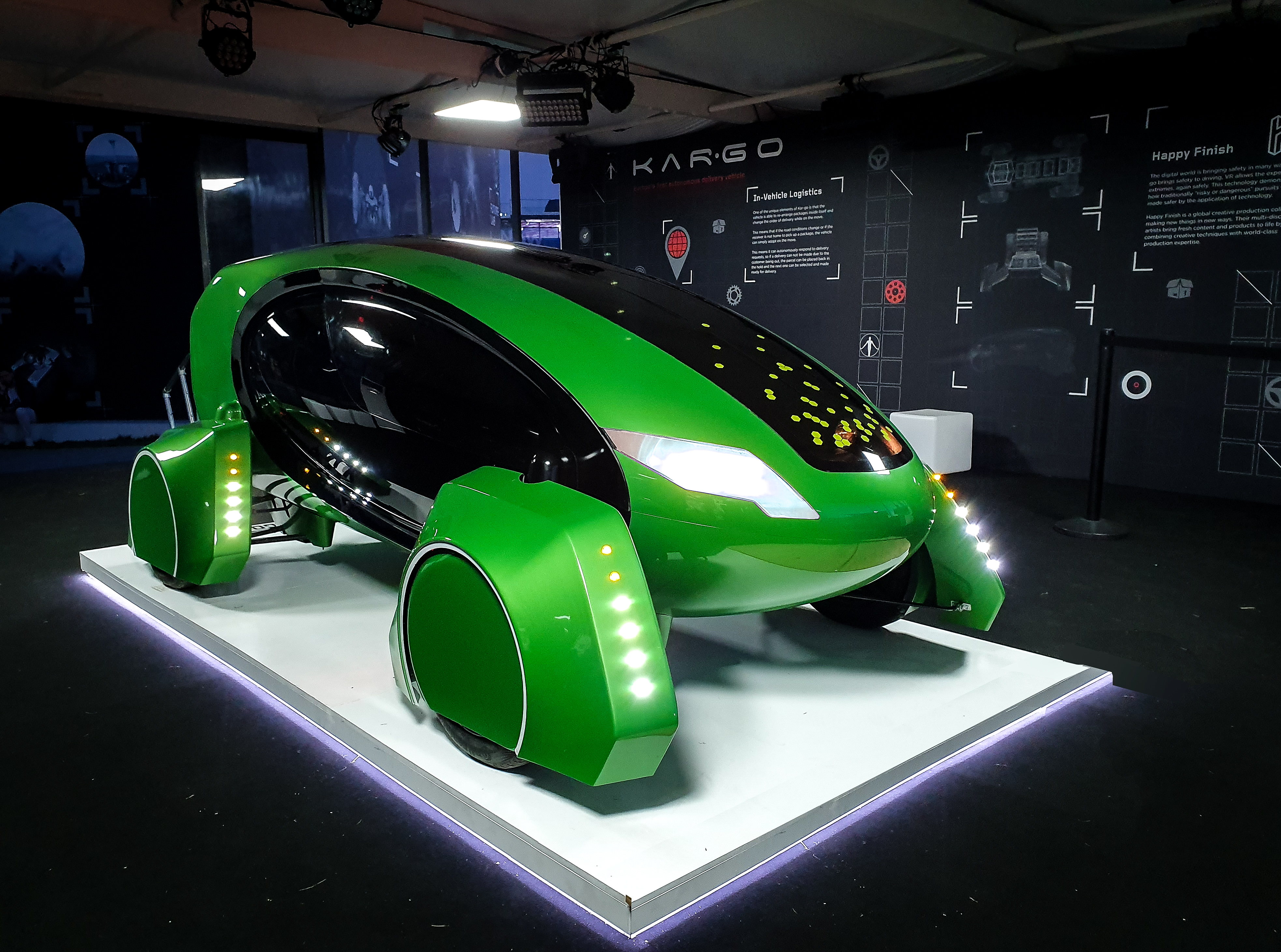 Anh thử nghiệm robot giao hàng giữa mùa dịch covid-19