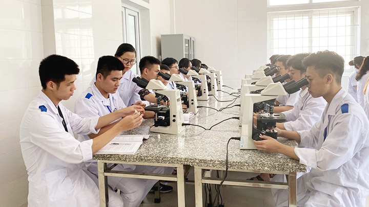 Học phí đại học tự chủ sau năm 2021 Tăng gấp 3,5 lần so với chưa tự chủ