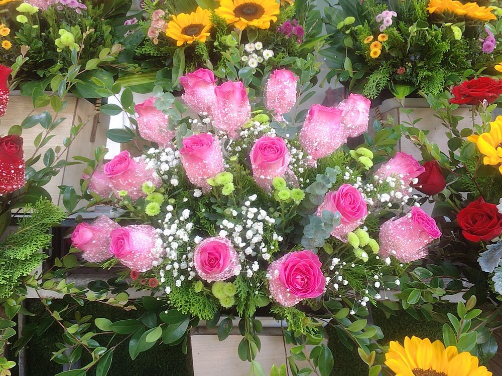 Thị trường hoa tươi tăng giá nhân dịp 2011