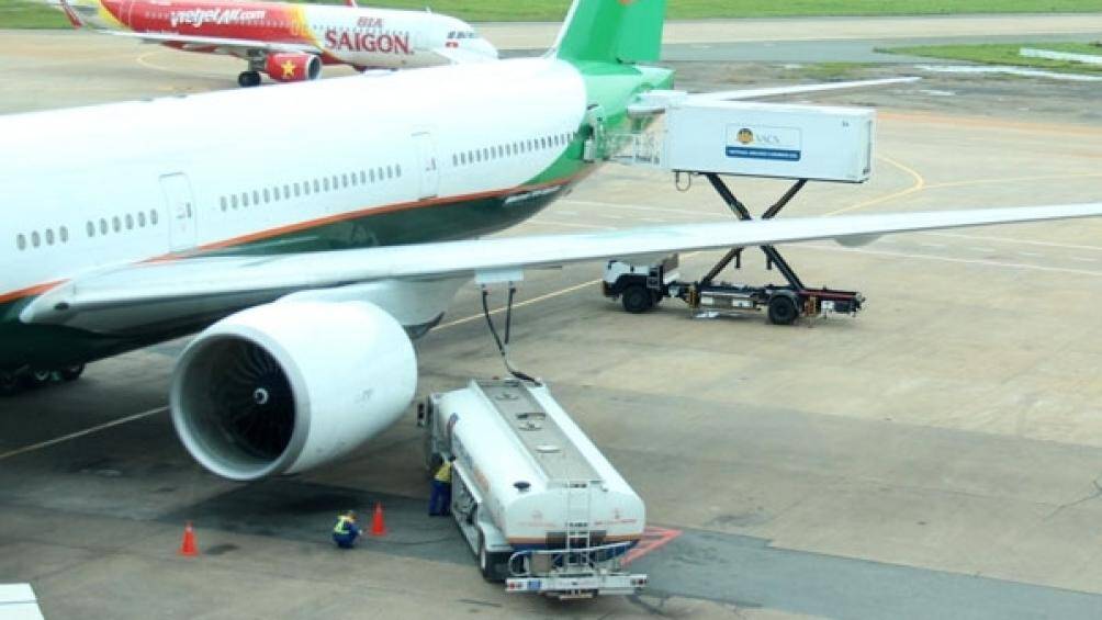 Đề xuất tiếp tục giảm thuế môi trường nhiên liệu bay đến hết 2021