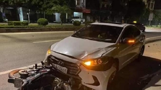 Thanh tra giao thông đi ô tô ngược chiều tông tử vong một phụ nữ