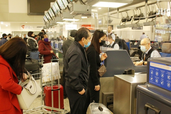 Thêm 360 công dân Việt Nam từ Hoa Kỳ về nước an toàn