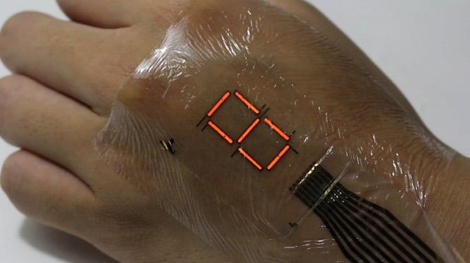 Da điện tử giá rẻ để sản xuất, thân thiện với môi trường có thể tự vá lành và đo nhịp tim