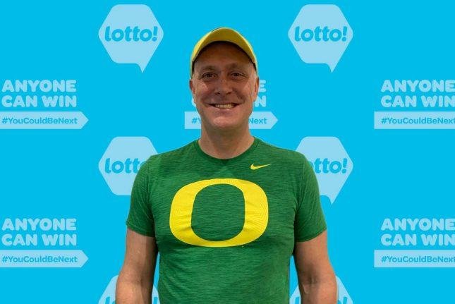 Người đàn ông ở British Columbia trúng số độc đắc chỉ vì cơn mưa lớn xảy tới bất ngờ