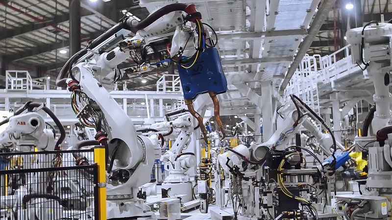 Sản xuất công nghiệp tháng 112020 tiếp tục khởi sắc