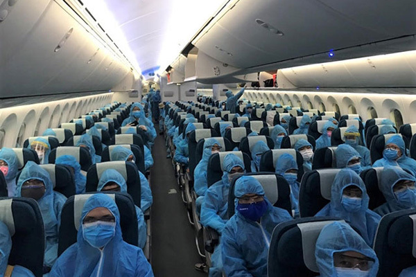 Việt Nam tổ chức thêm chuyến bay đưa gần 350 công dân về nước