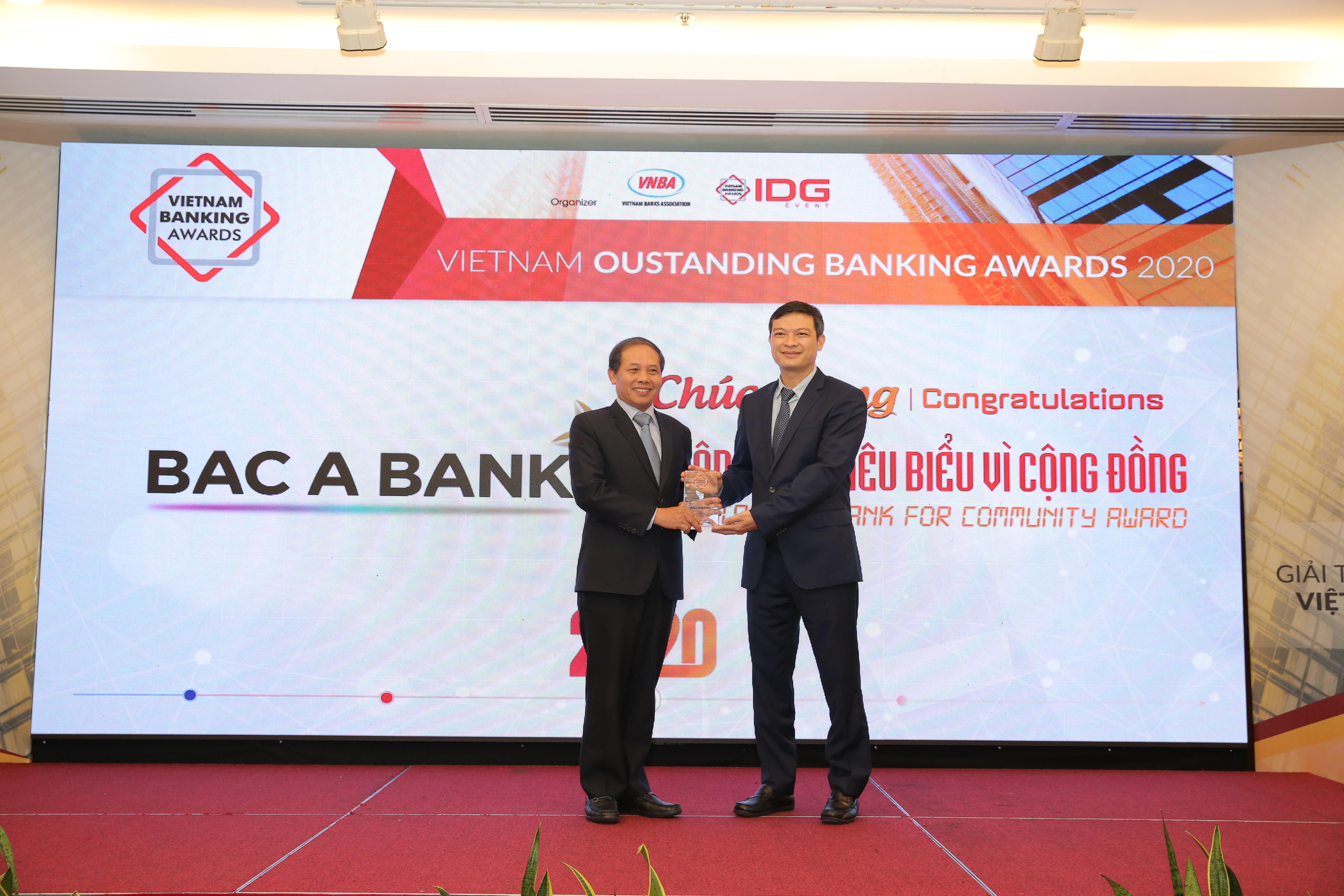 BAC A BANK - Ngân hàng tiêu biểu vì cộng đồng 2020