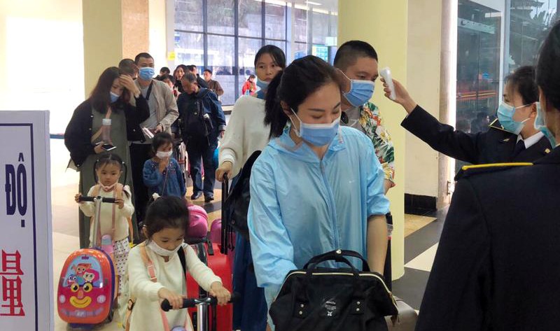 Bộ Y tế ra công điện khẩn về tăng cường giám sát và quản lý người nhập cảnh 