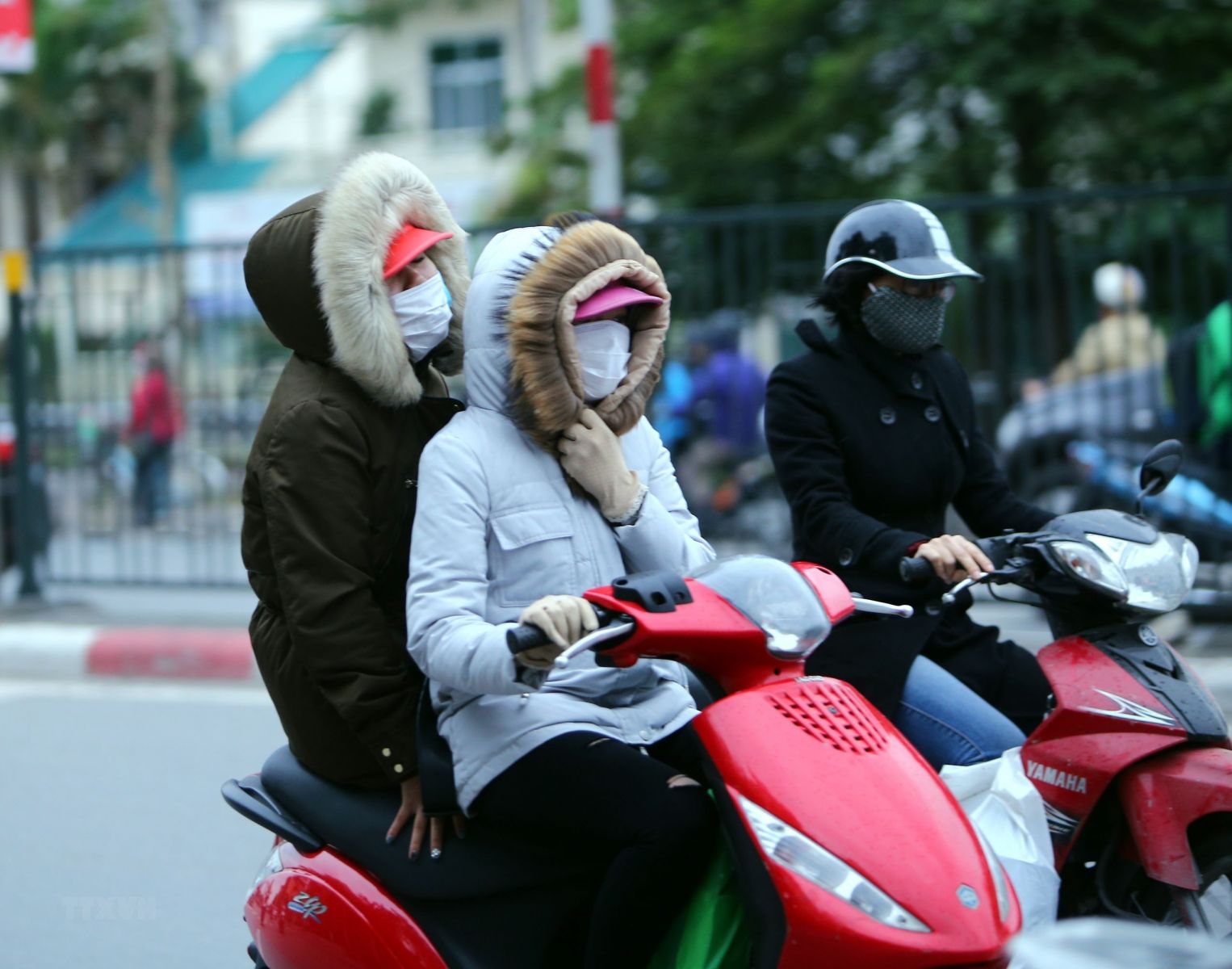 Dự báo thời tiết ngày mai 0212 Hà Nội và các khu vực trên cả nước