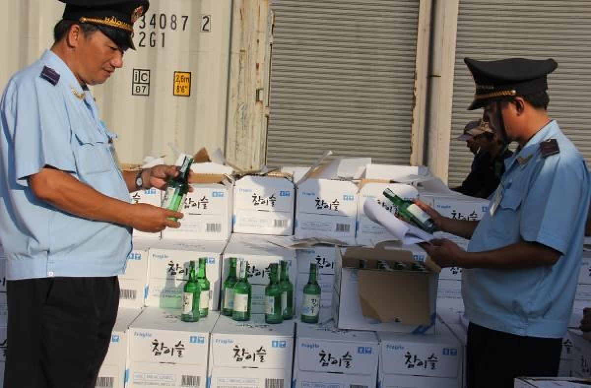 Tháng 112020 Ngành Hải quan xử lý hơn 880 vụ buôn lậu thu về 6,55 tỷ đồng 