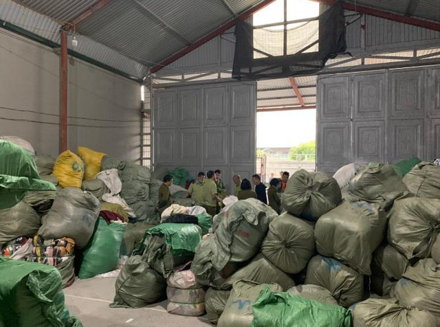 Quảng Ninh Thu giữ lô quần áo sida nhập lậu lớn nhất từ trước đến nay
