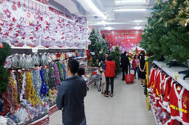 Giá cả thị trường hôm nay 412 Bánh kẹo và các mặt hàng phục vụ cho dịp lễ bắt đầu giảm giá