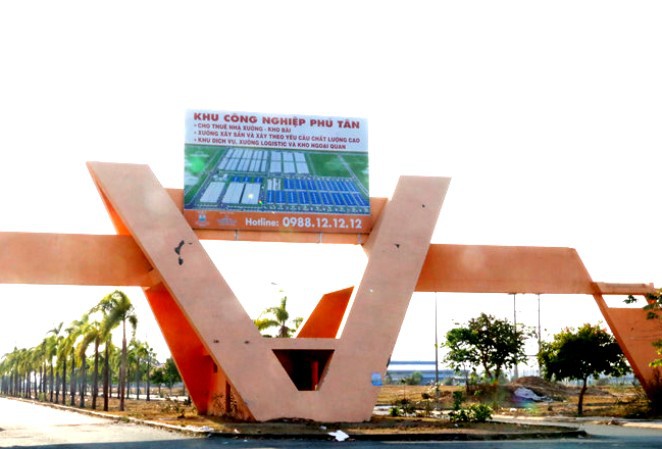 Điều chỉnh chủ trương đầu tư dự án kinh doanh cơ sở hạ tầng KCN Phú Tân