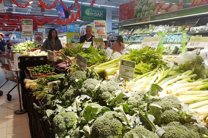 Giá cả thị trường hôm nay 712 Đầu tuần, siêu thị nhiều khuyến mãi mặt hàng rau củ quả