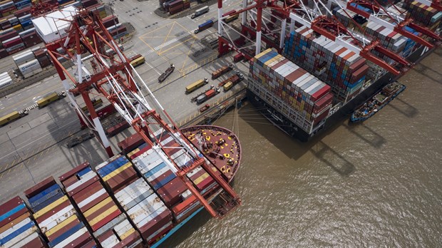 Xuất khẩu hàng hóa của Trung Quốc tăng mạnh trong tháng 11