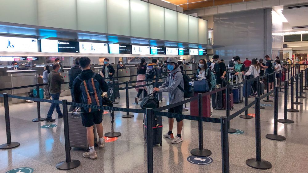 Việt Nam tiếp tục đón gần 360 công dân từ Hoa Kỳ về nước