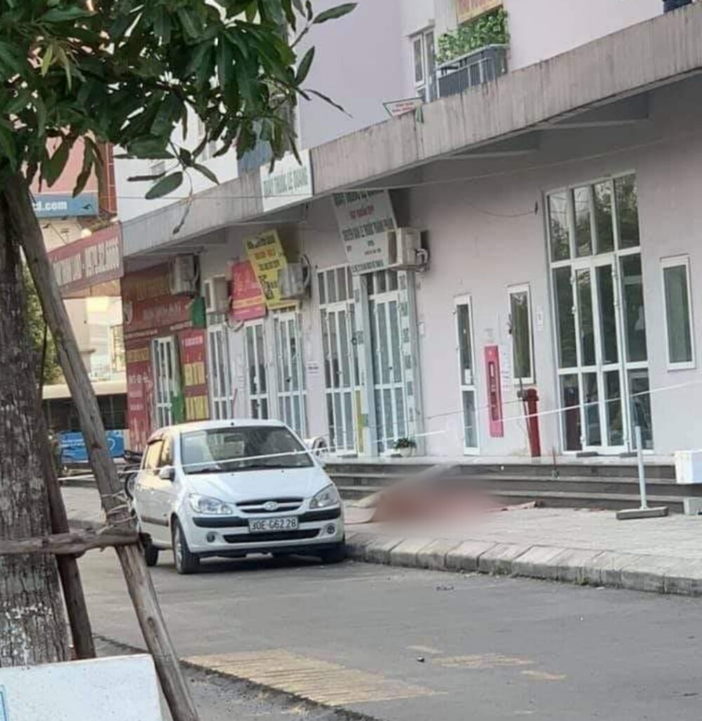 Chung cư Thanh Hà Cienco 5 Người phụ nữ nhảy qua lan can tầng 16 xuống đất tử vong tại chỗ