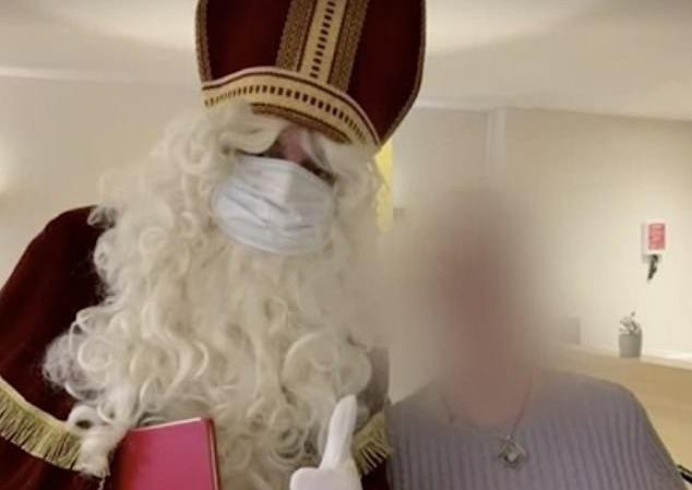 Ông già Noel tại Bỉ lây COVID-19 cho 75 người ở nhà dưỡng lão