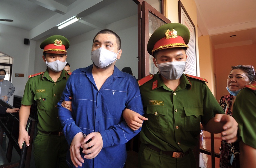 Tài xế xe Mercedes tông vào nữ tiếp viên hàng không lĩnh án 7 năm 6 tháng tù