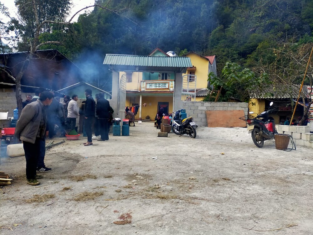 Hà Giang Đốt than sưởi ấm, 1 bé gái tử vong