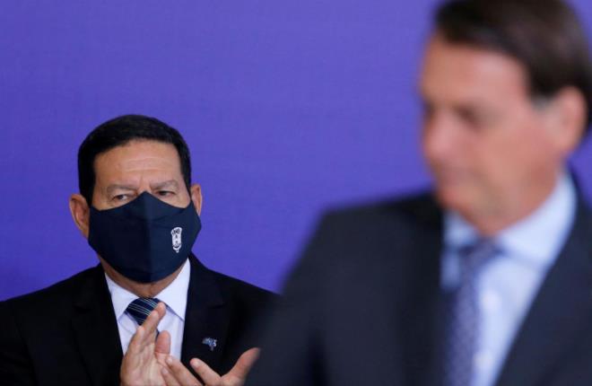 Phó Tổng thống Brazil mắc COVID-19