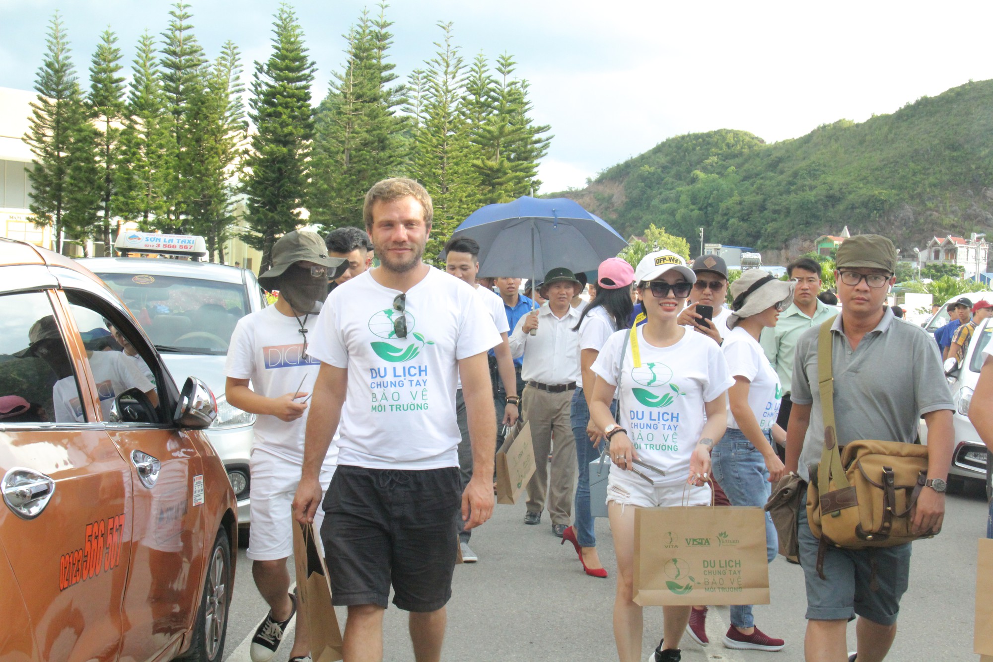 Năm 2020, lượt khách quốc tế đến Việt Nam giảm gần 80%