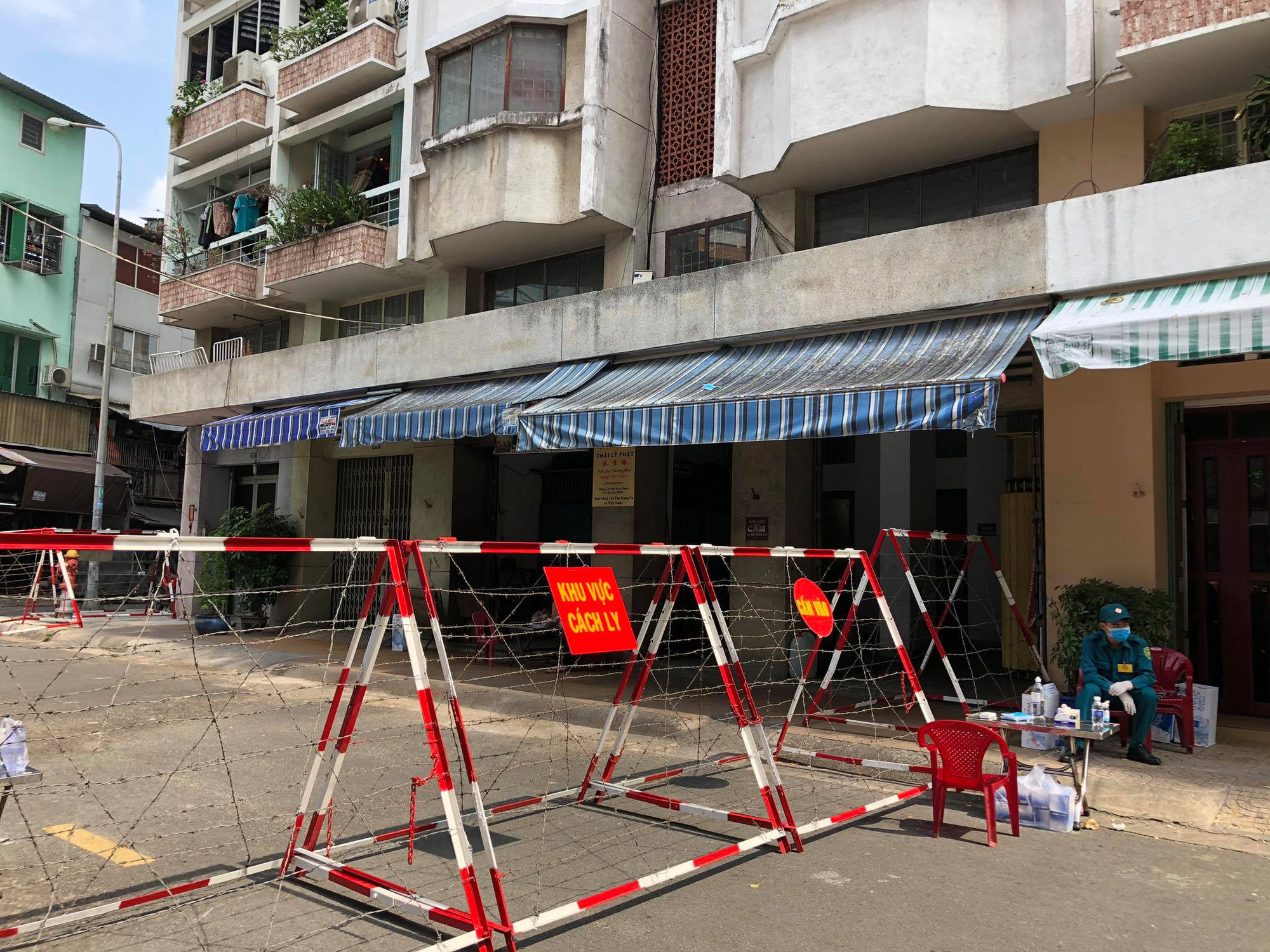 Thêm người đi chung bệnh nhân 1440 được tìm thấy tại quận 9, TP HCM