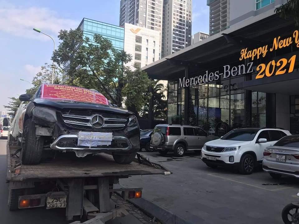 6 tháng mỏi mòn chờ đợi, Khách hàng Mecedes-Benz Việt Nam kêu cứu đòi quyền lợi chính đáng