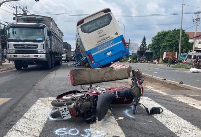 40 người chết vì TNGT trong 3 ngày Tết dương lịch 2021