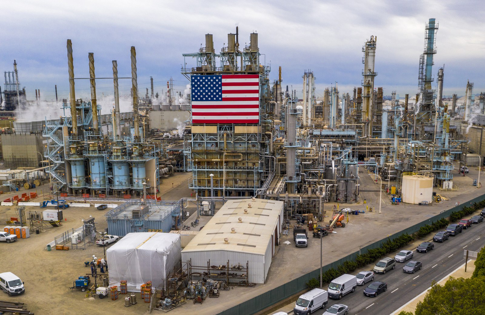 Giá xăng dầu hôm nay 41 Đứng ở mức cao nhất sau hai năm