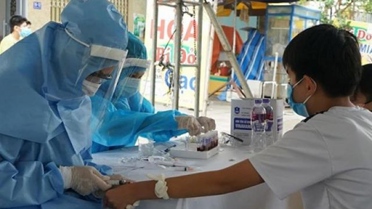 4 người tiếp xúc với ca dương tính khi cách ly tại Hà Nội đã âm tính 