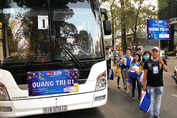 Tp. Hồ Chí Minh tặng gần 1.000 vé Tết cho công nhân khó khăn